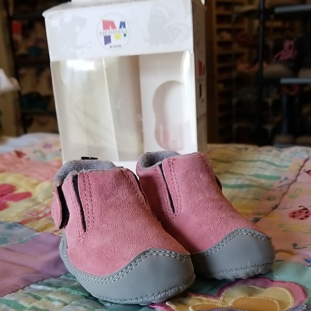 New Merrell Pink and Gray Baby Walker Shoes. 3-6 Months New With Box
